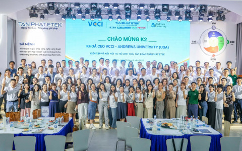 ETEK ĐÓN TIẾP ĐOÀN HỌC VIÊN CEO VCCI × ANDREWS UNIVERSITY ĐẾN KIẾN TẬP VÀ TRẢI NGHIỆM THỰC TẾ